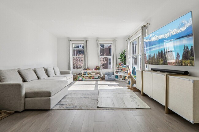 Building Photo - 458 Buffalo Ct