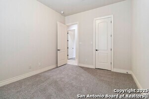 Building Photo - 944 Wilderness Oaks