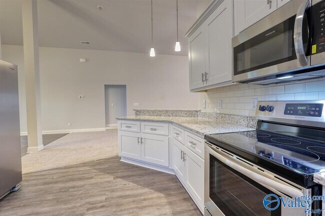 Building Photo - 226 Abercorn Dr