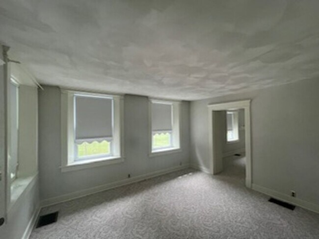 Building Photo - 538