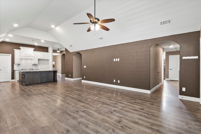 Building Photo - 205 Roscoe Dr