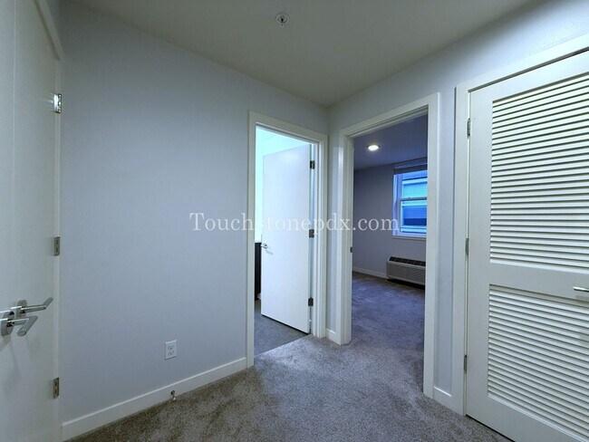 Building Photo - 2nd MONTH RENT FREE!- Contemporary 2 Bedroom, 1.5 Bathroom Apartment