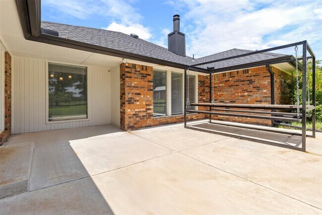 Building Photo - 57 Serenada Ln