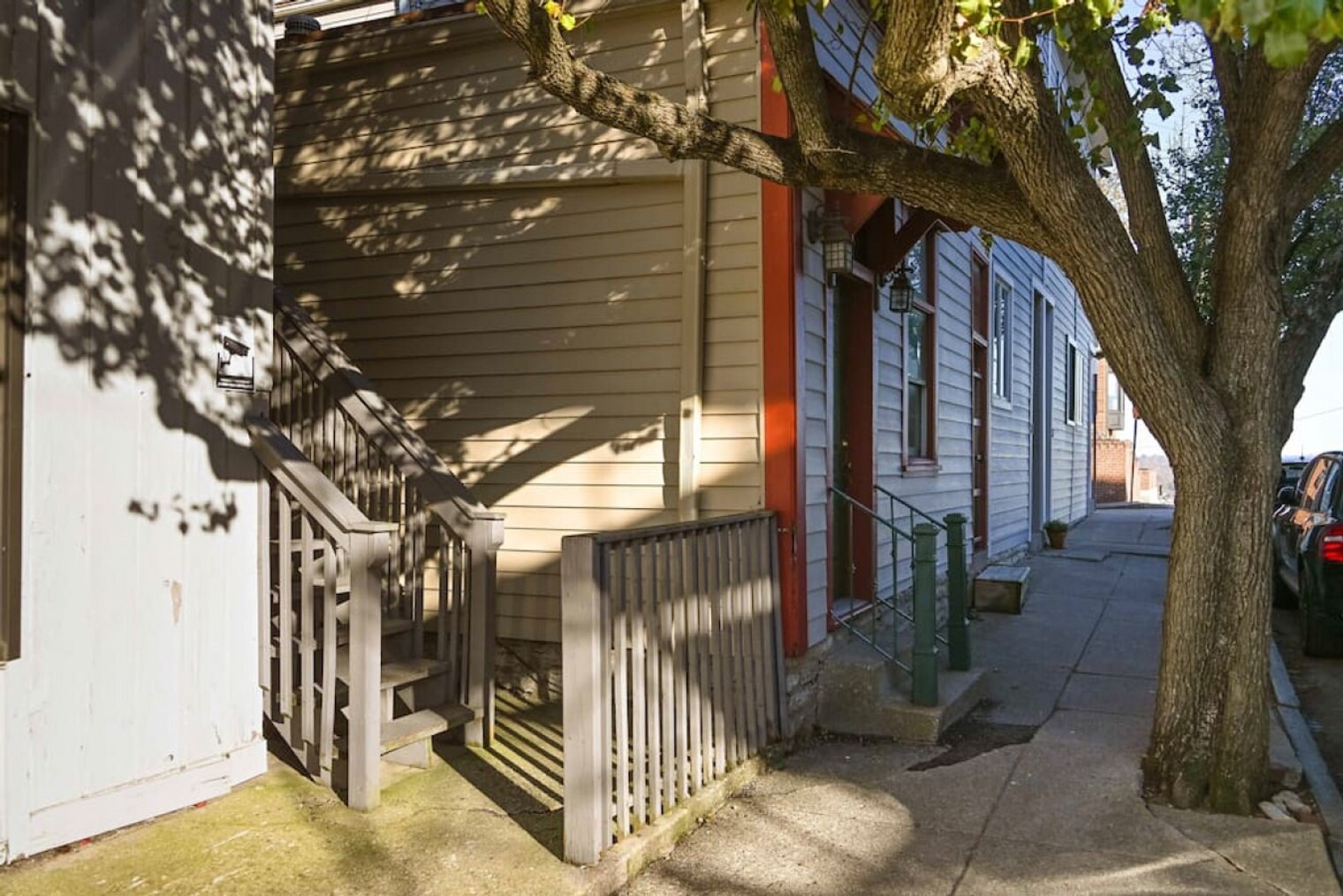 Building Photo - 964 Pavilion St