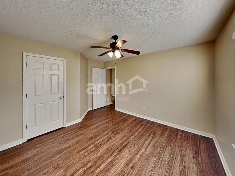 Building Photo - 3826 Tidewater Way NW