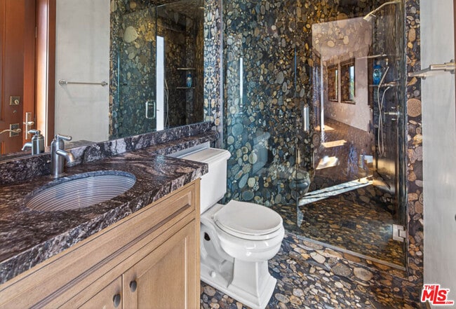 Building Photo - 1120 El Medio Ave