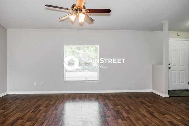 Building Photo - 1510 Glencove Ave NW