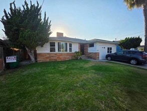 Building Photo - 5666 Dorothy Way