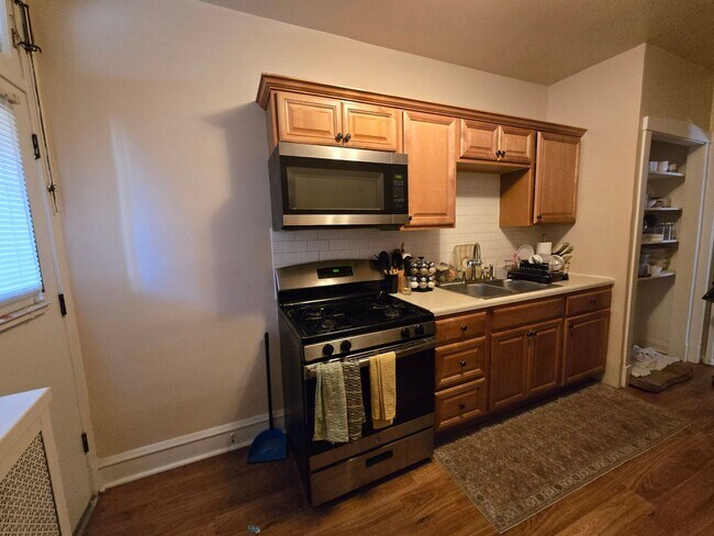 Building Photo - 4021 N Mozart St