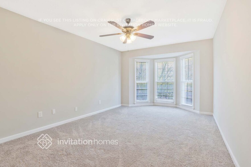 Building Photo - 526 Sumer Ln N