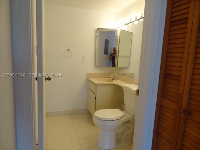 Building Photo - 8850 SW 123rd Ct
