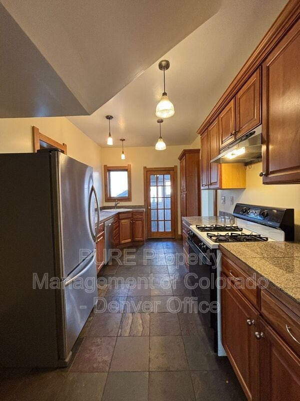 Building Photo - 1529 E 23rd Ave