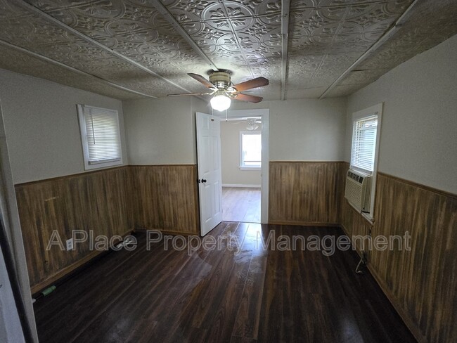 Building Photo - 8615 Ardelia Ave