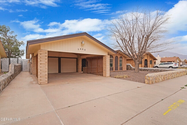 Building Photo - 5660 Longview Dr