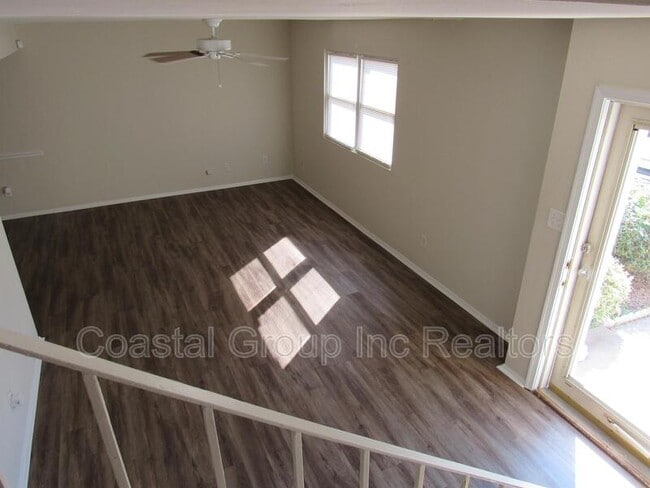 Building Photo - 800 St Denis Ct