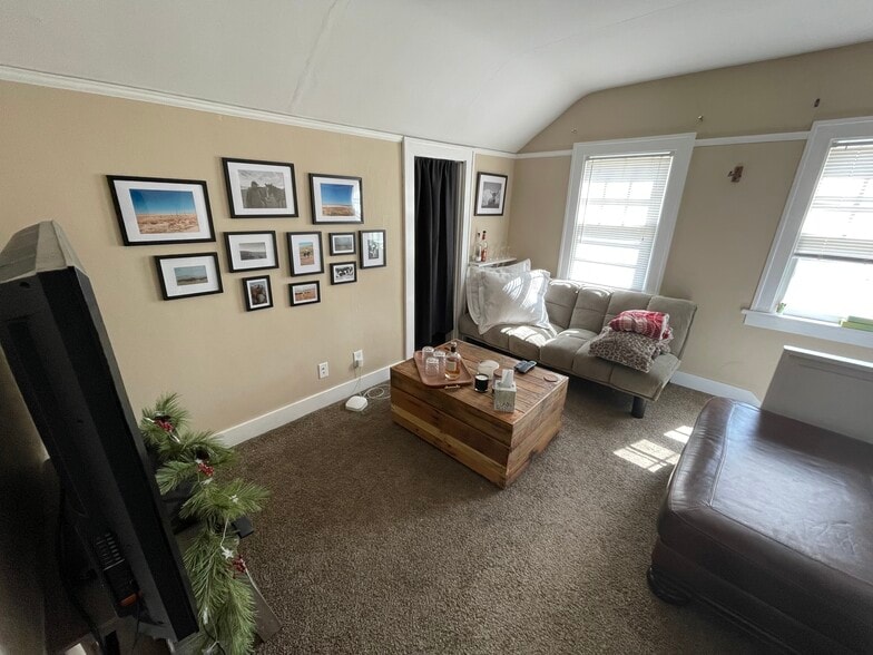 Building Photo - 217 Dotson Dr