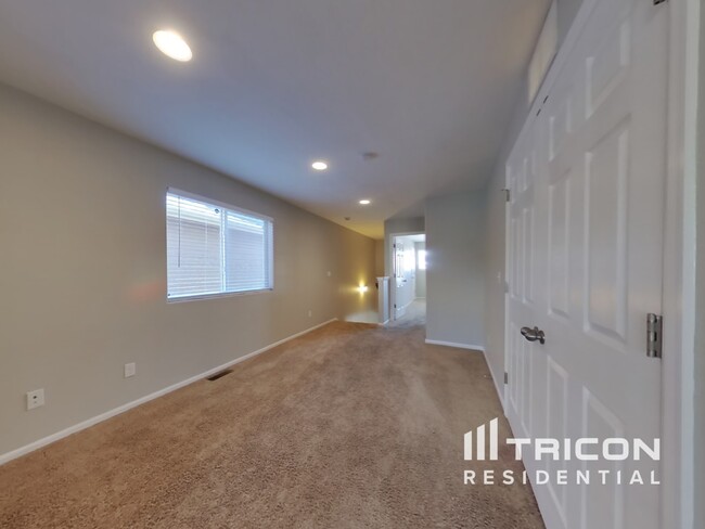 Building Photo - 1471 Kempton Alley