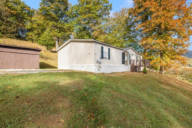 Building Photo - 548 Deer Haven Rd