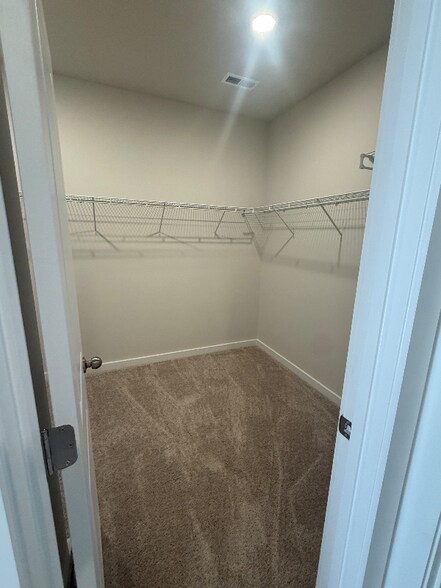 Building Photo - 9957 Mnr Vis Trl