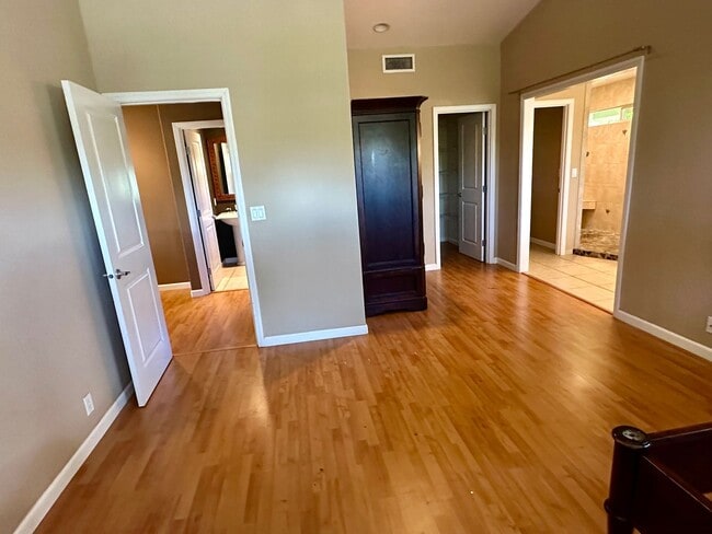 Building Photo - Spacious Home Close to Beaches, Shopping and More in South Maui!