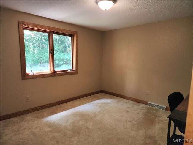 Building Photo - 36 Braunview Way