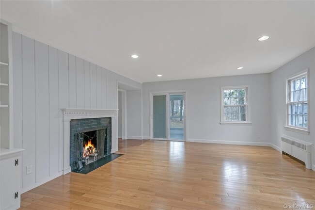 Building Photo - 630 Quaker Rd