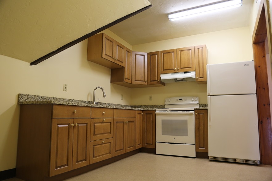KITCHEN - 16 Charlotte St