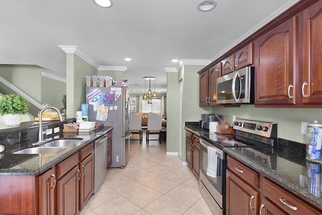 Building Photo - 2883 SW Cape Breton Dr