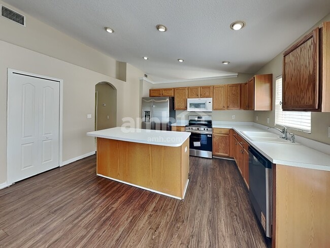 Building Photo - 1012 Cristelle Jean Dr