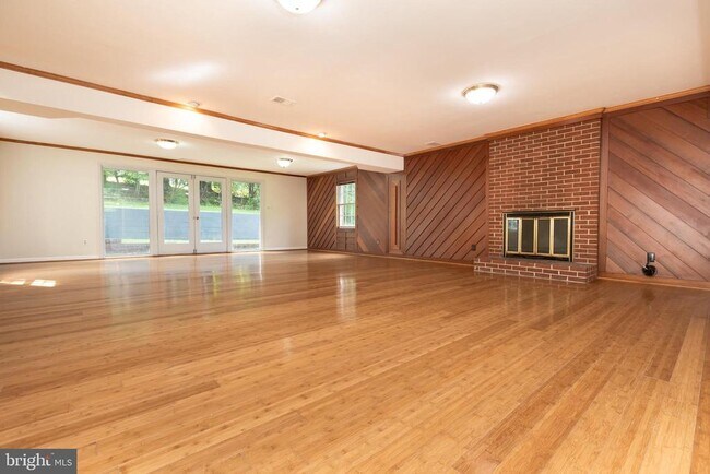 Building Photo - 11506 Karen Dr