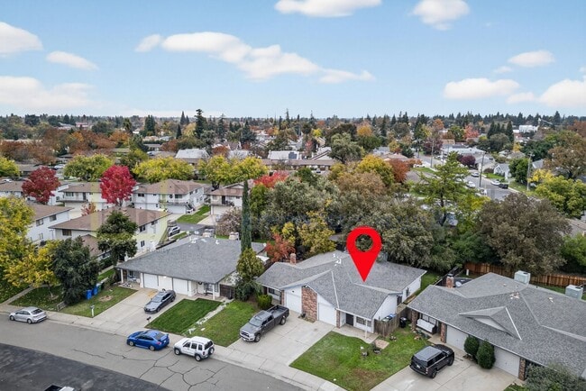 Building Photo - 8973 El Mirador Dr