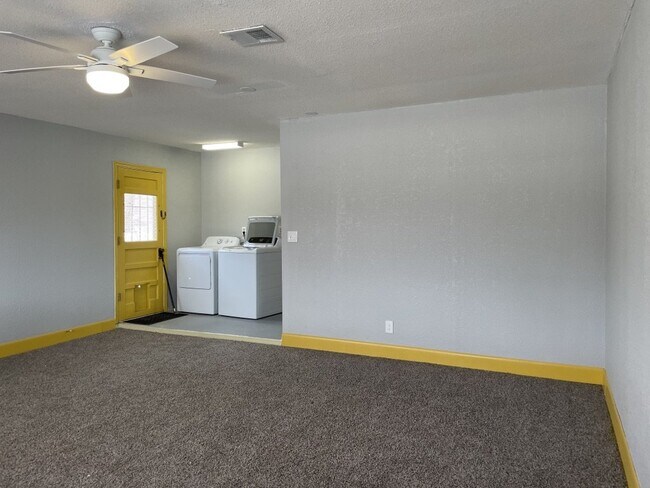 Building Photo - 10604 Fieldrock Ct