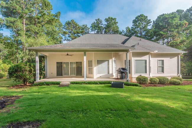 Building Photo - 3169 Glenview Dr