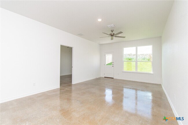 Building Photo - 3903 American Elm Dr