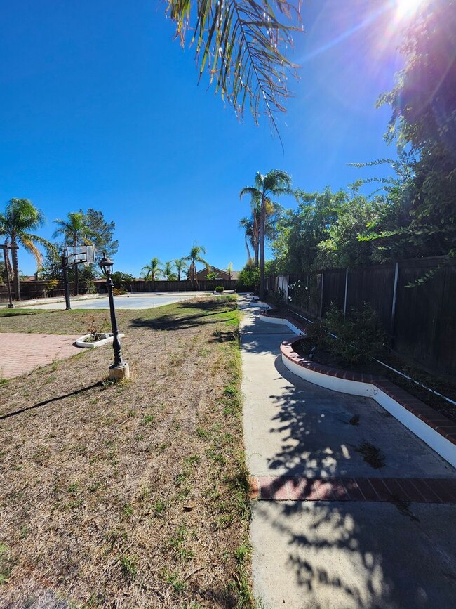 Building Photo - Beautiful two-story home located in the he...