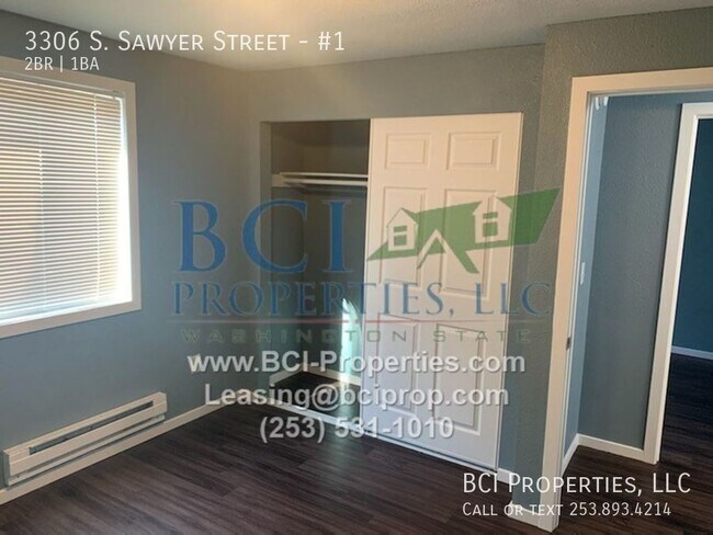 Building Photo - 3306 S Sawyer St