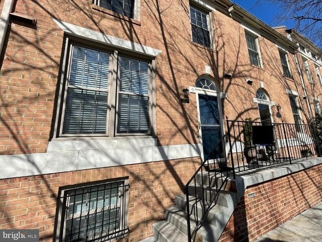 Building Photo - 2824 Elliott St