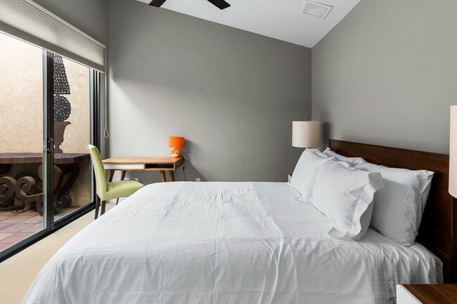 Building Photo - Stylish Palm Springs Retreat with Pool (Monthly Only - No Long Term)