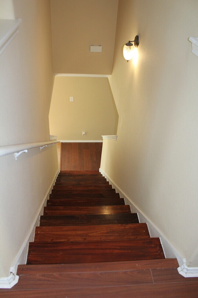 Building Photo - Kyle Home in Waterleaf  Great schools and neighborhood with pool