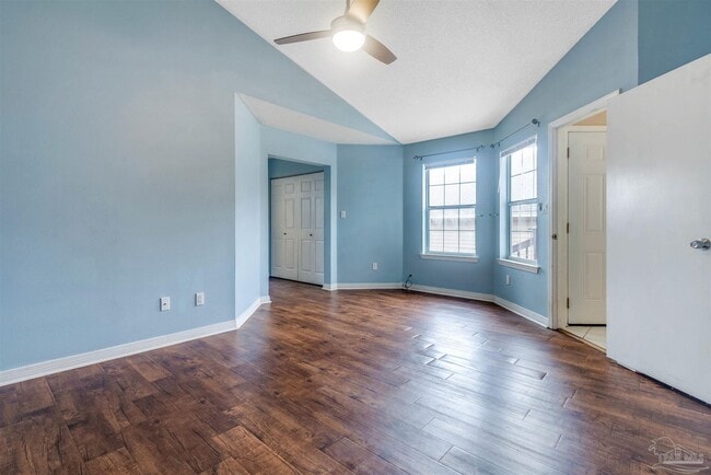 Building Photo - 2060 Cambridge Cir