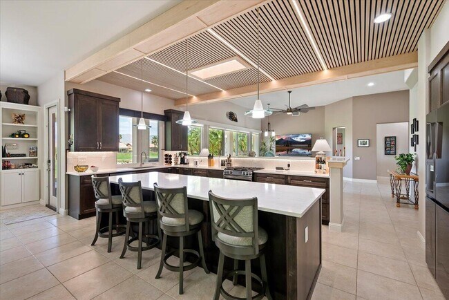 Building Photo - 39305 Fernwood Glen Ct