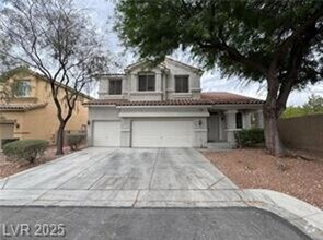 Building Photo - DON’T MISS OUT ON THIS BEAUTIFUL 4-BEDROOM...