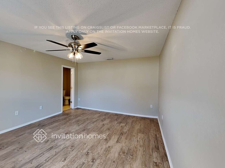 Building Photo - 5581 Beverly Rise Blvd