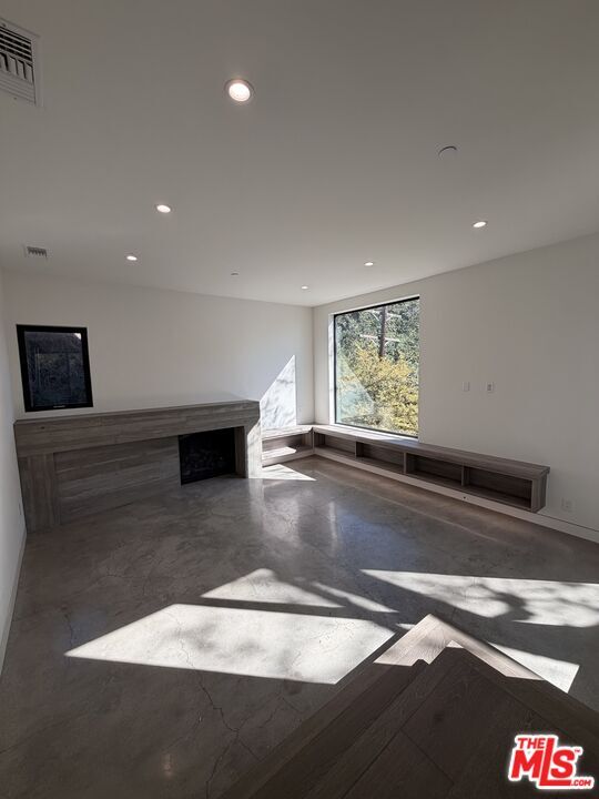 Building Photo - 4517 Cleland Ave