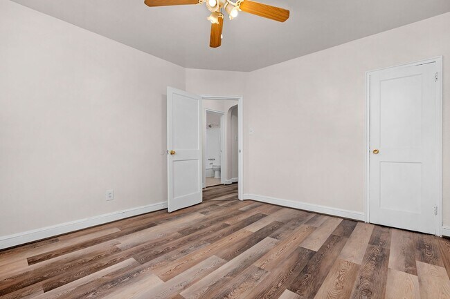 Building Photo - 3706 W Franklin St