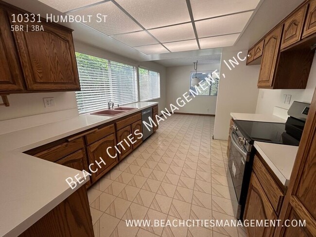 Building Photo - 10331 Humbolt St