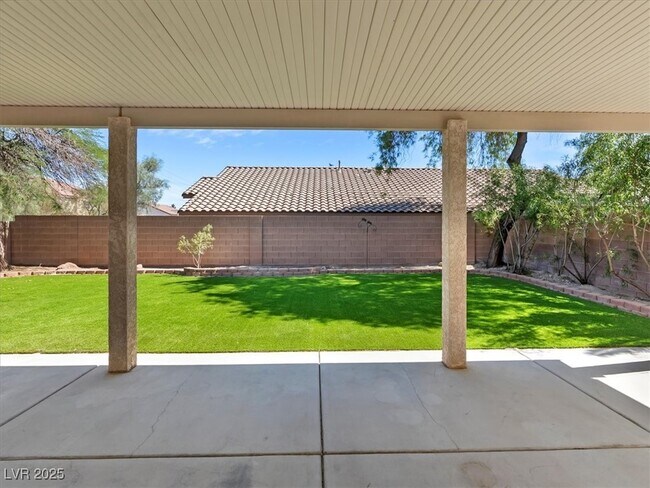 Building Photo - 4905 Apache Valley Ave