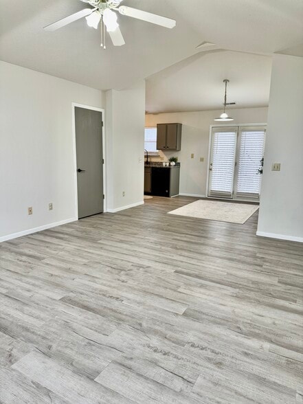 Building Photo - 107 N 200 E