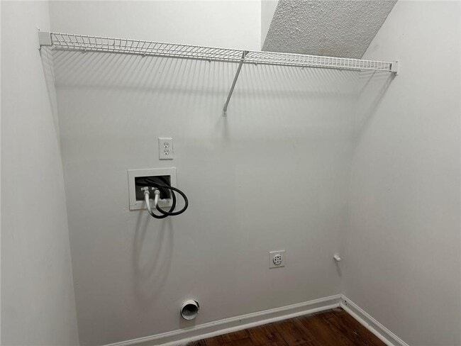 Building Photo - 6558 Pole Creek Dr