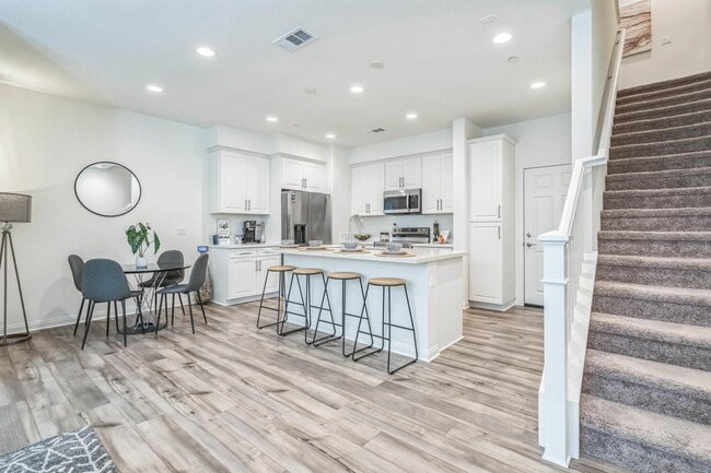 Building Photo - 2018 Barite St